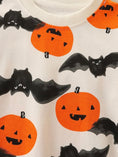 Load image into Gallery viewer, Bat Pumpkin Print Sweatshirt
